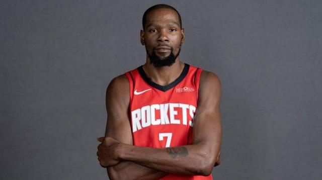 新疆队力克广东队，杜兰特统治全场